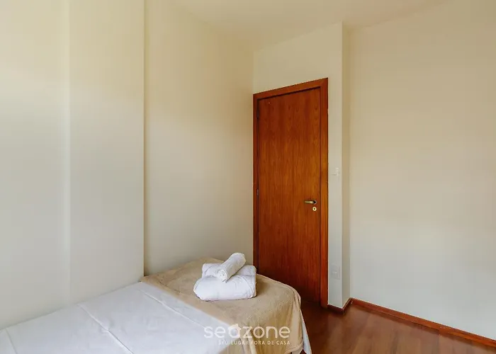 Apto 2 Quartos C/ Churrasq. E Garagem Roy0401 Apartamento *